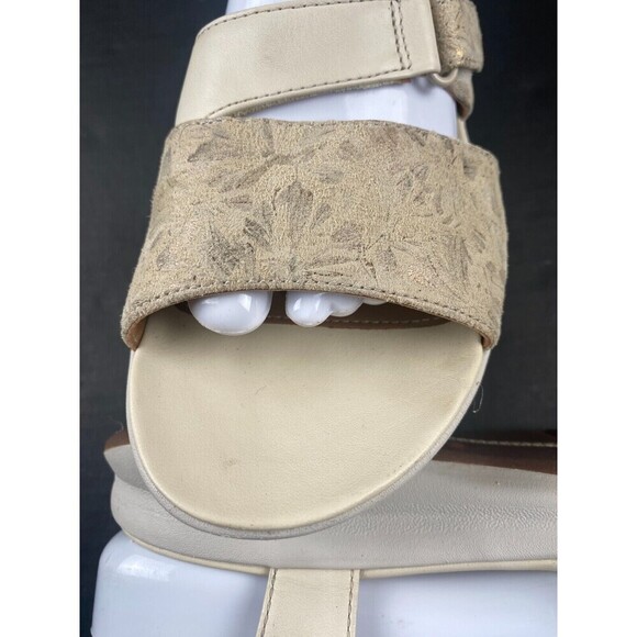 Clarks Un Adorn Ease 8 M Womens‎ Beige Leather Strap Sandals Comfort Casual Used - Picture 11 of 16